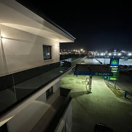 Side Airport 3*